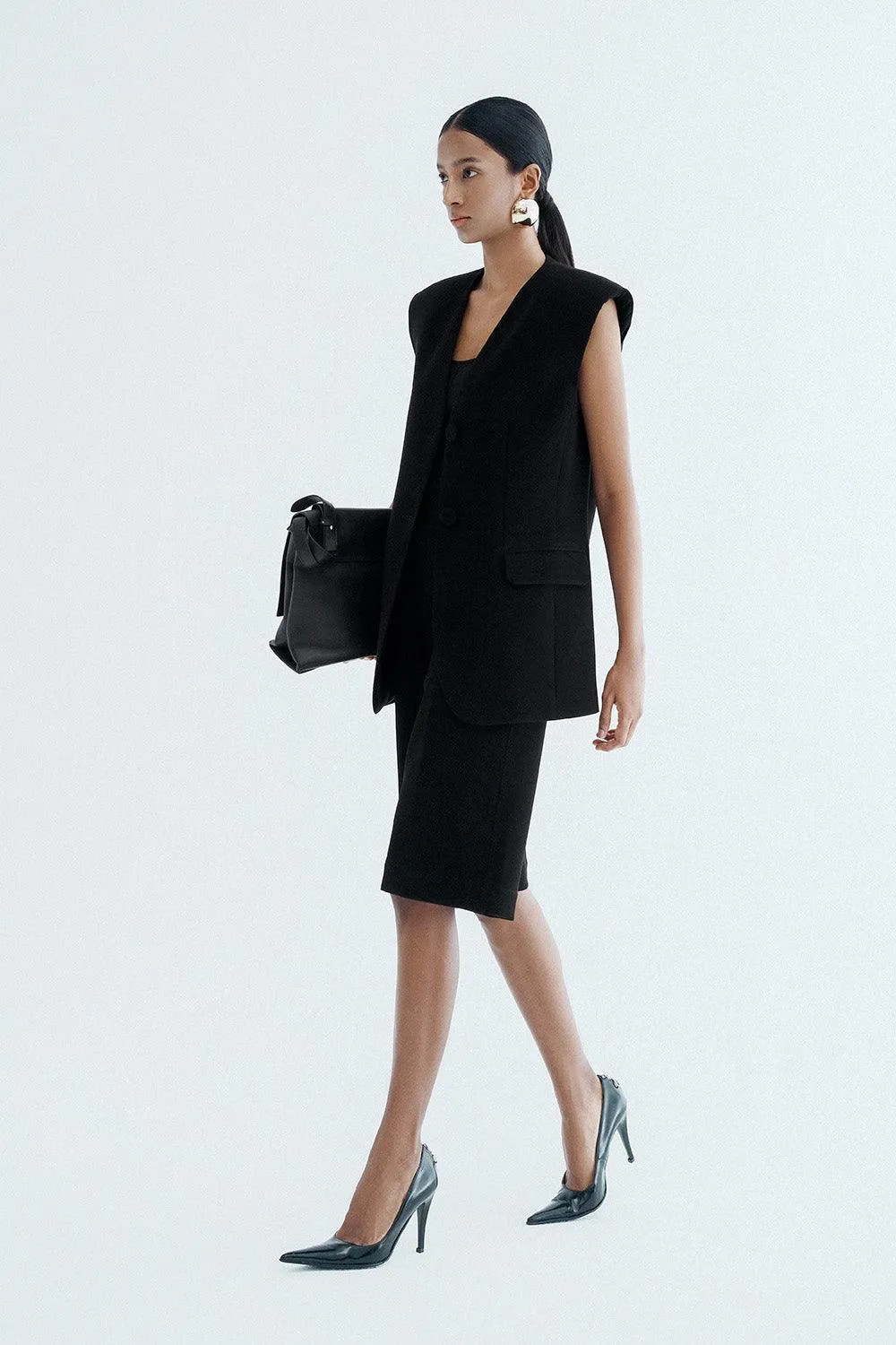 Amanda Straight Button Crepe Above The Knee Shorts