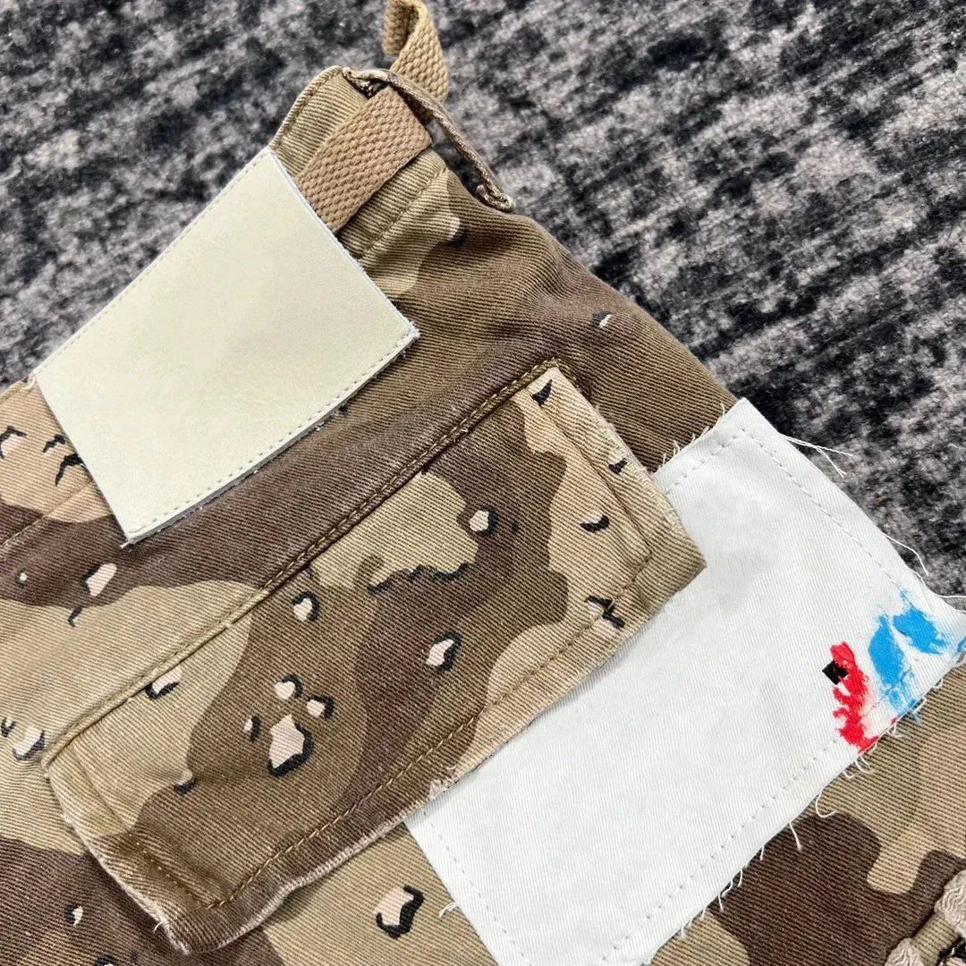 Patch HQ camo shorts