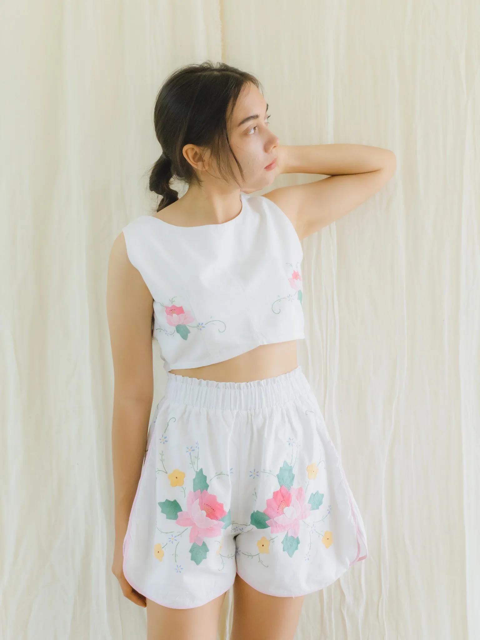 Re-Top & Shorts Vintage Hand Embroidered Vibrant Floral Print White Set